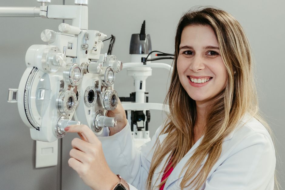 Dr. Cristina Coman — medic oftalmolog